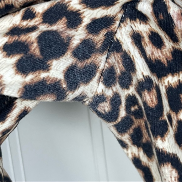 ZYIA Leopard Scrunchy What 7/8 Leggings - Picture 7 of 8